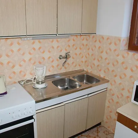 Businci 4667b